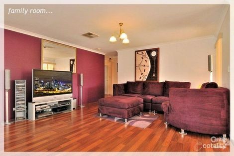 Property photo of 12 Chartwell Place Leeming WA 6149