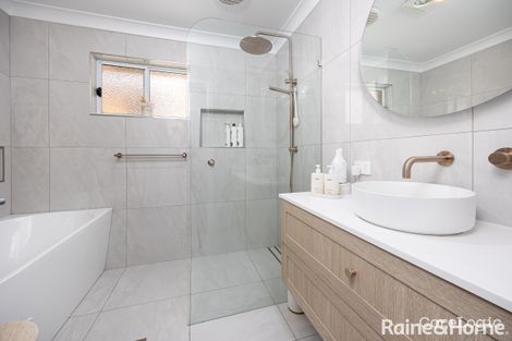 Property photo of 9 Avocet Drive Estella NSW 2650