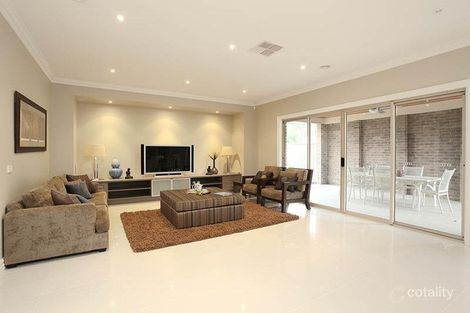 Property photo of 8 Geranium Grove Mernda VIC 3754
