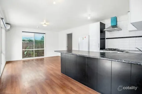 Property photo of 3/2 Ropley Grange Frankston VIC 3199