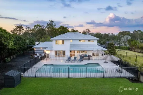 Property photo of 4 Belltop Court Helensvale QLD 4212