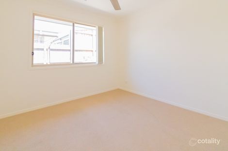 Property photo of 6 Hermitage Close Pimpama QLD 4209