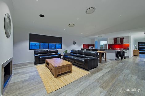 15 Feathertail Pl, Gumdale, QLD 4154