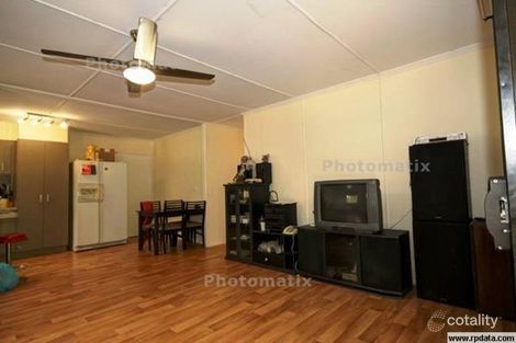 Property photo of 2 Whiting Street Beachmere QLD 4510