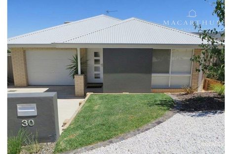 1/30 Osterley St, Bourkelands, NSW 2650