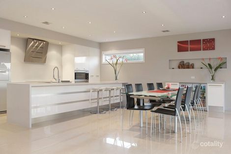 Property photo of 10 Emerald Rise Templestowe VIC 3106