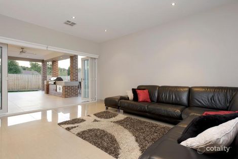 Property photo of 10 Emerald Rise Templestowe VIC 3106