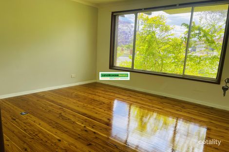 Property photo of 10 Windsor Street Macquarie Fields NSW 2564