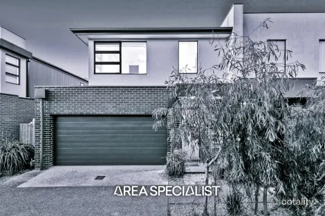 Property photo of 12 Hakea Place Keysborough VIC 3173