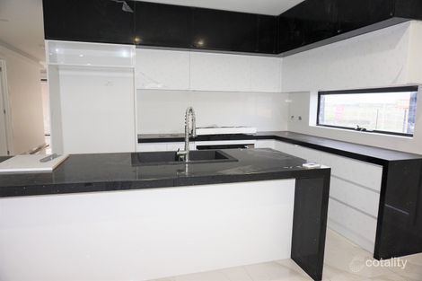 Property photo of 13 Igneous Road Craigieburn VIC 3064