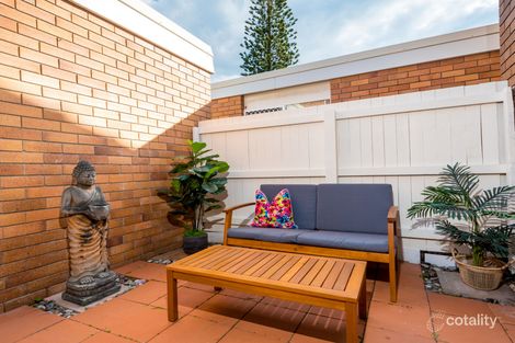 Property photo of 25 Hooker Boulevard Broadbeach Waters QLD 4218