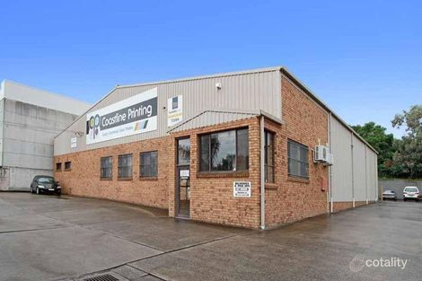 6 Lady Penrhyn Dr, Unanderra, NSW 2526