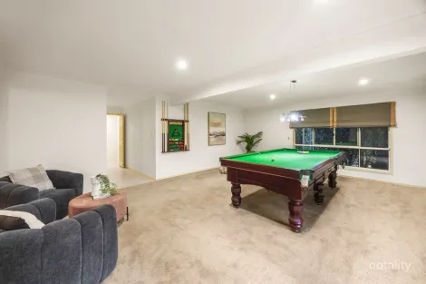 Property photo of 13 Martens Place Brookfield QLD 4069