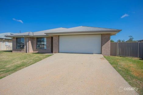 35 Cypress Pine Dr, Miles, QLD 4415