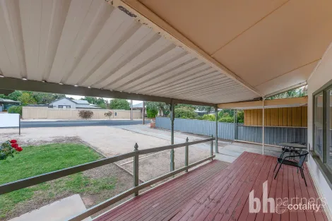 Property photo of 7 Laffer Street Loxton SA 5333