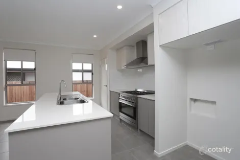 Property photo of 112 Watheroo Street South Ripley QLD 4306