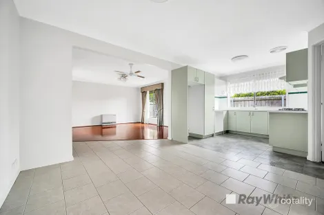 Property photo of 2/33 Ivan Crescent Hampton Park VIC 3976