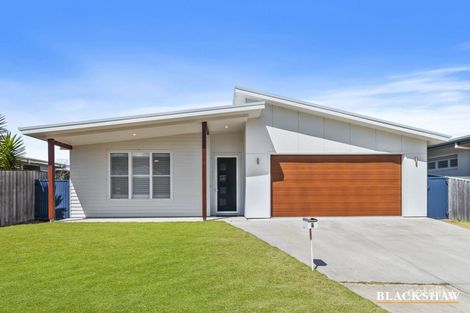 4 Dawarra St, Tomakin, NSW 2537