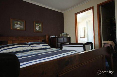 Property photo of 4 Nicholas Court Pakenham VIC 3810