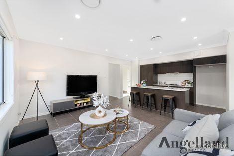 Property photo of 8 Romaine Glade The Ponds NSW 2769