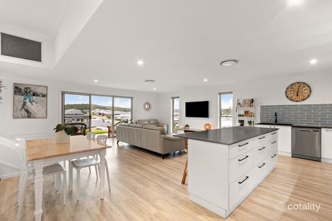 Property photo of 72 Wigeon Chase Cameron Park NSW 2285