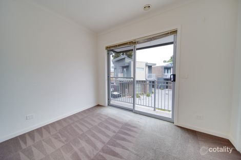 Property photo of 8/1 Dargi Green Caroline Springs VIC 3023