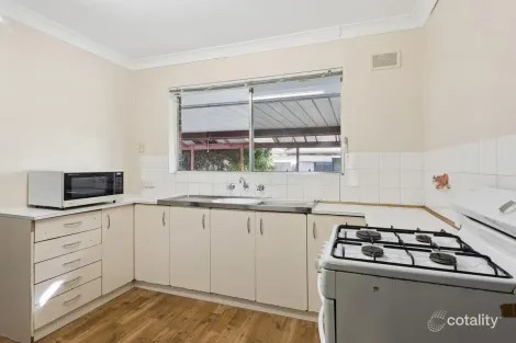Property photo of 41 Eyre Crescent Valley View SA 5093