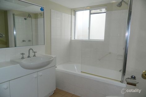 Property photo of 207/2007 Gold Coast Highway Miami QLD 4220