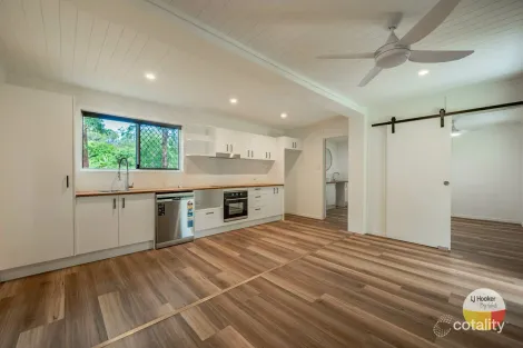 15 Burke Ave, Russell Island, QLD 4184