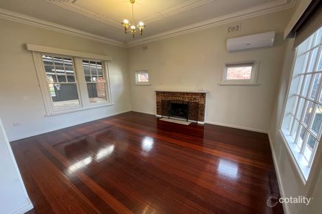 Property photo of 17 Wickham Grove Strathmore VIC 3041