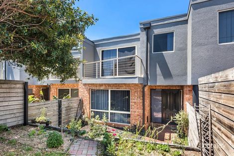 Property photo of 2/51-52 Nepean Highway Seaford VIC 3198