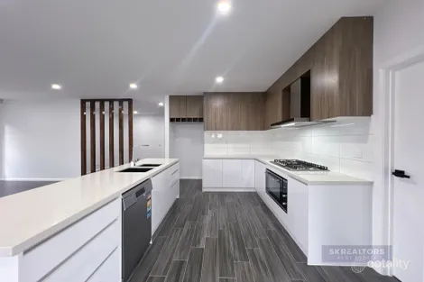 Property photo of 32 Holbrook Crescent Kalkallo VIC 3064
