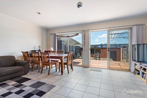 Property photo of 2/51-52 Nepean Highway Seaford VIC 3198
