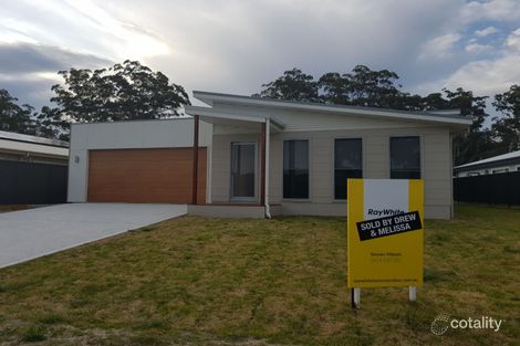 Property photo of 21 Gillan Grove Broulee NSW 2537