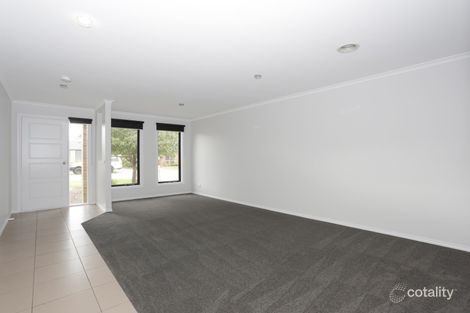 Property photo of 15 Carabott Place Berwick VIC 3806