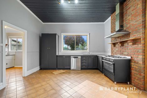 Property photo of 111 Gregory Street Soldiers Hill VIC 3350