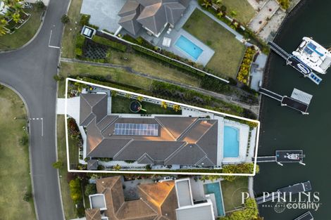 Property photo of 2225 Glengallon Way Hope Island QLD 4212