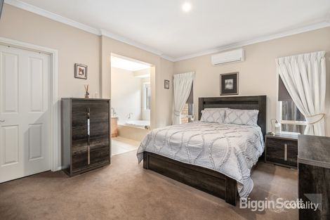 Property photo of 11 Embling Street Berwick VIC 3806