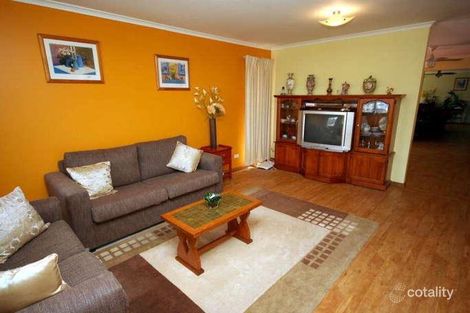Property photo of 26 Samantha Crescent Cranbourne North VIC 3977