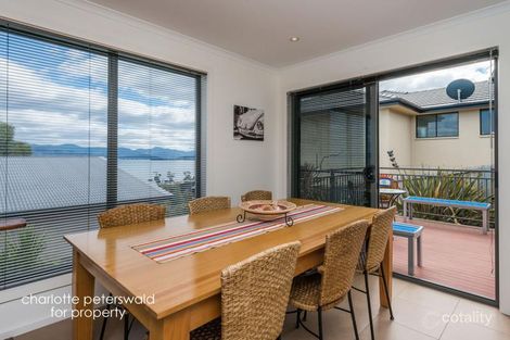 Property photo of 2/672 Oceana Drive Tranmere TAS 7018