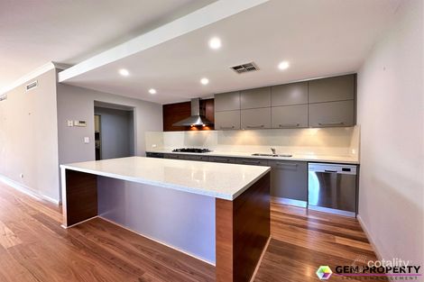 Property photo of 2 Bernier Rise North Coogee WA 6163