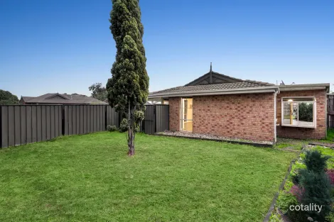 Property photo of 2 Donna Street Carrum Downs VIC 3201