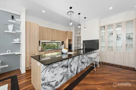 Property photo of 86 Linacre Crescent Carindale QLD 4152