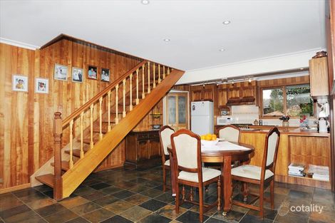 Property photo of 12 Glenscott Crescent Strathmore Heights VIC 3041