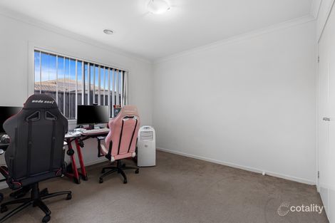 Property photo of 15 Ostend Crescent Point Cook VIC 3030