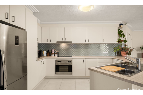 Property photo of 4/321-325 Hawthorne Road Hawthorne QLD 4171