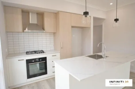 Property photo of 2 Hestia Walk Weir Views VIC 3338