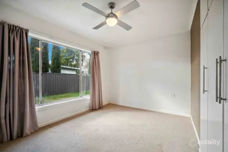 Property photo of 7 Regent Drive Canadian VIC 3350