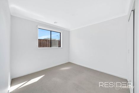 Property photo of 3 Apele Place Mernda VIC 3754