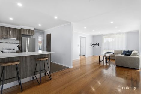 Property photo of 8 Ozone Crescent Bell Park VIC 3215